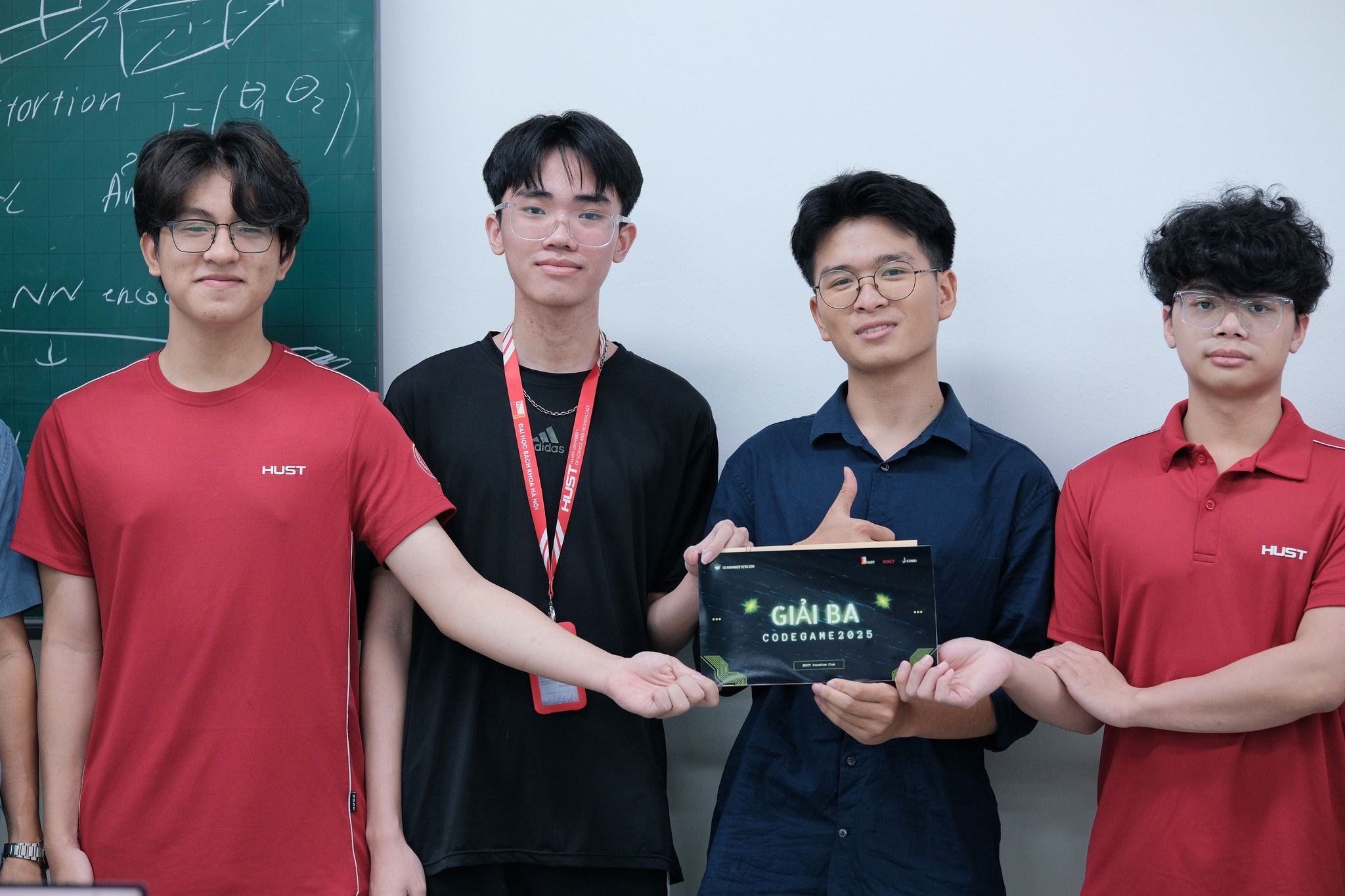 🎯 [RECAP] CODEGAME 2025 – CÔNG NGHỆ THỰC CHIẾN, TRẢI NGHIỆM THỰC TẾ