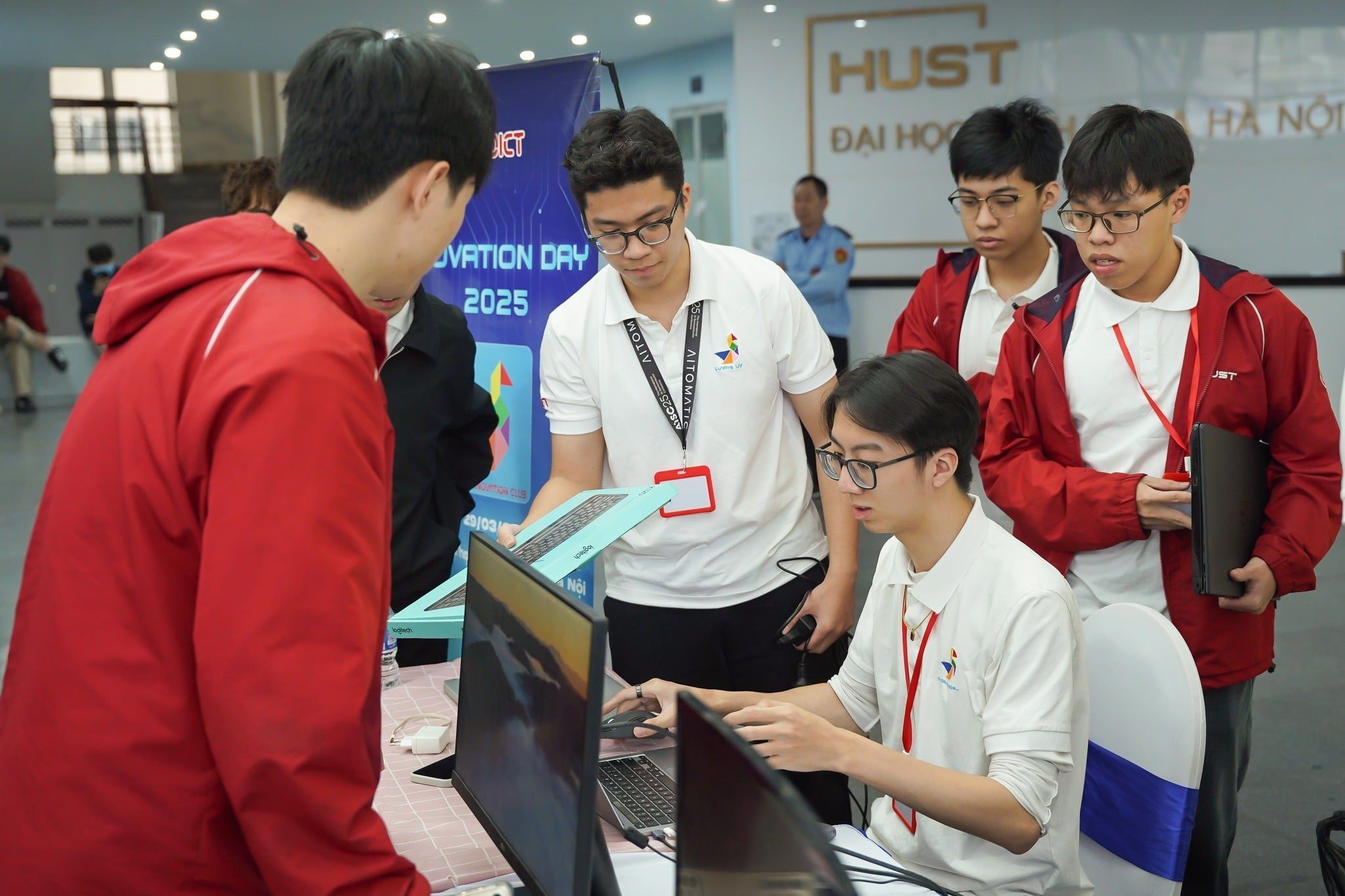 Ảnh chi tiết 2 của Gấu Bông AI